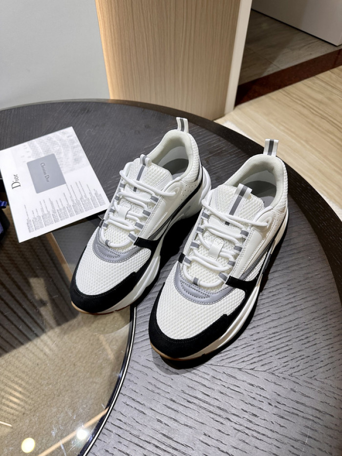 D10R SNEAKER