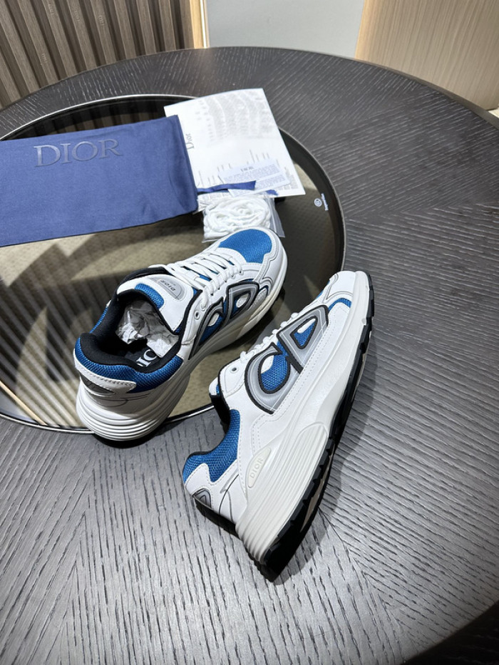 D10R SNEAKER