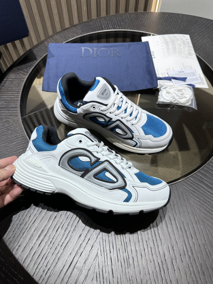 D10R SNEAKER
