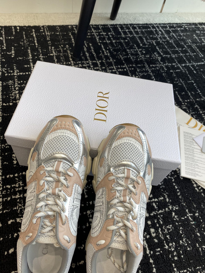 D10R SNEAKER