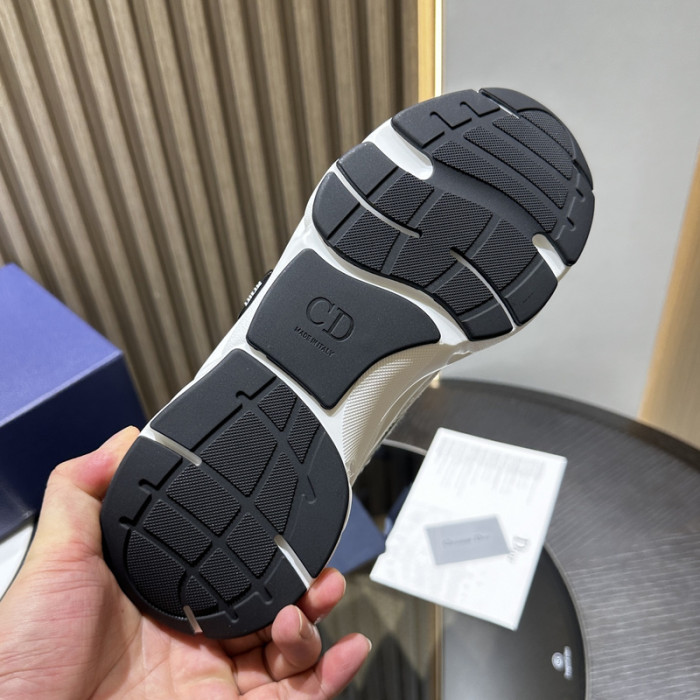D10R SNEAKER