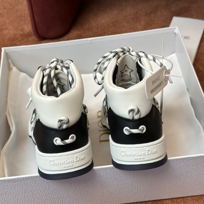 D10R SNEAKER