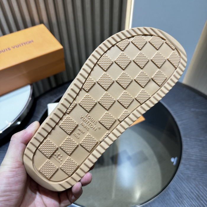 L0VT SANDAL