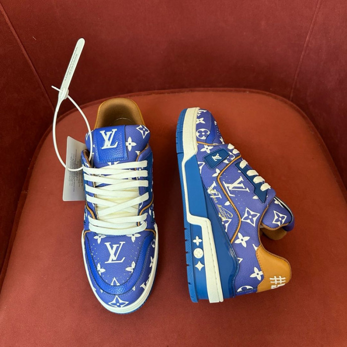 L0VT SNEAKER